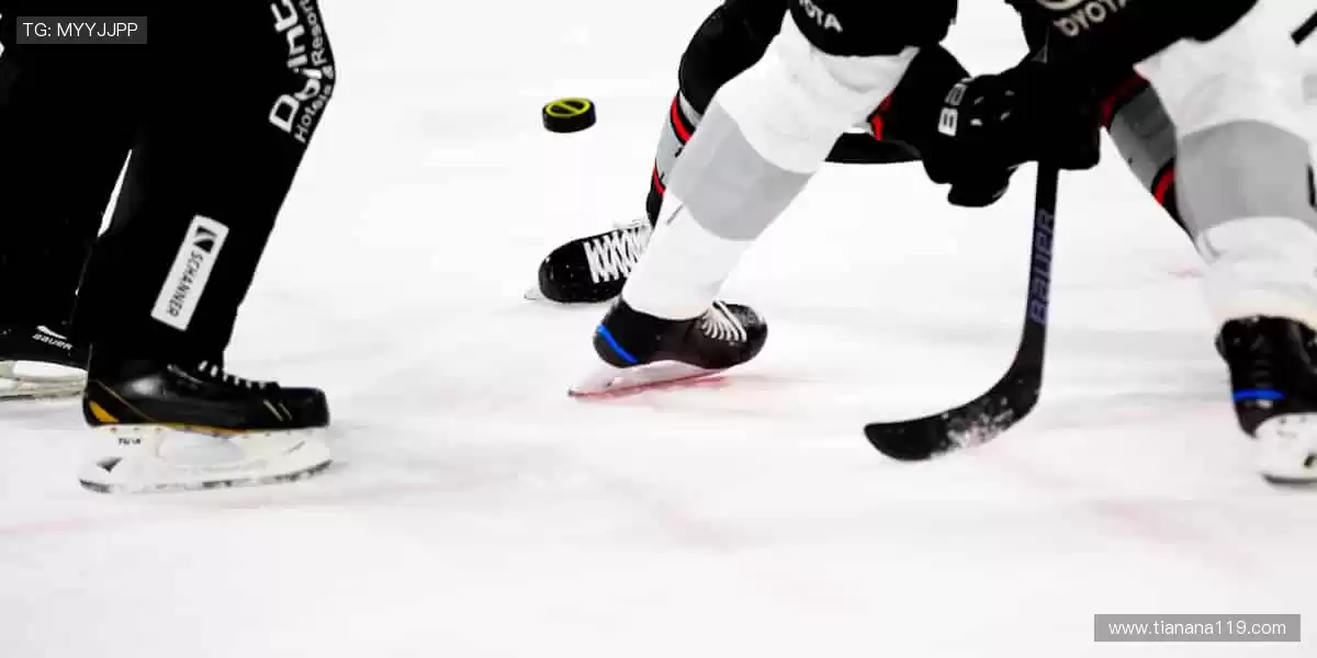 📱边看边聊,与全球球迷共享精彩时刻!💬